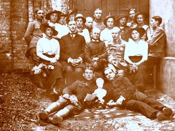 599067_451779864891994_846700538_n